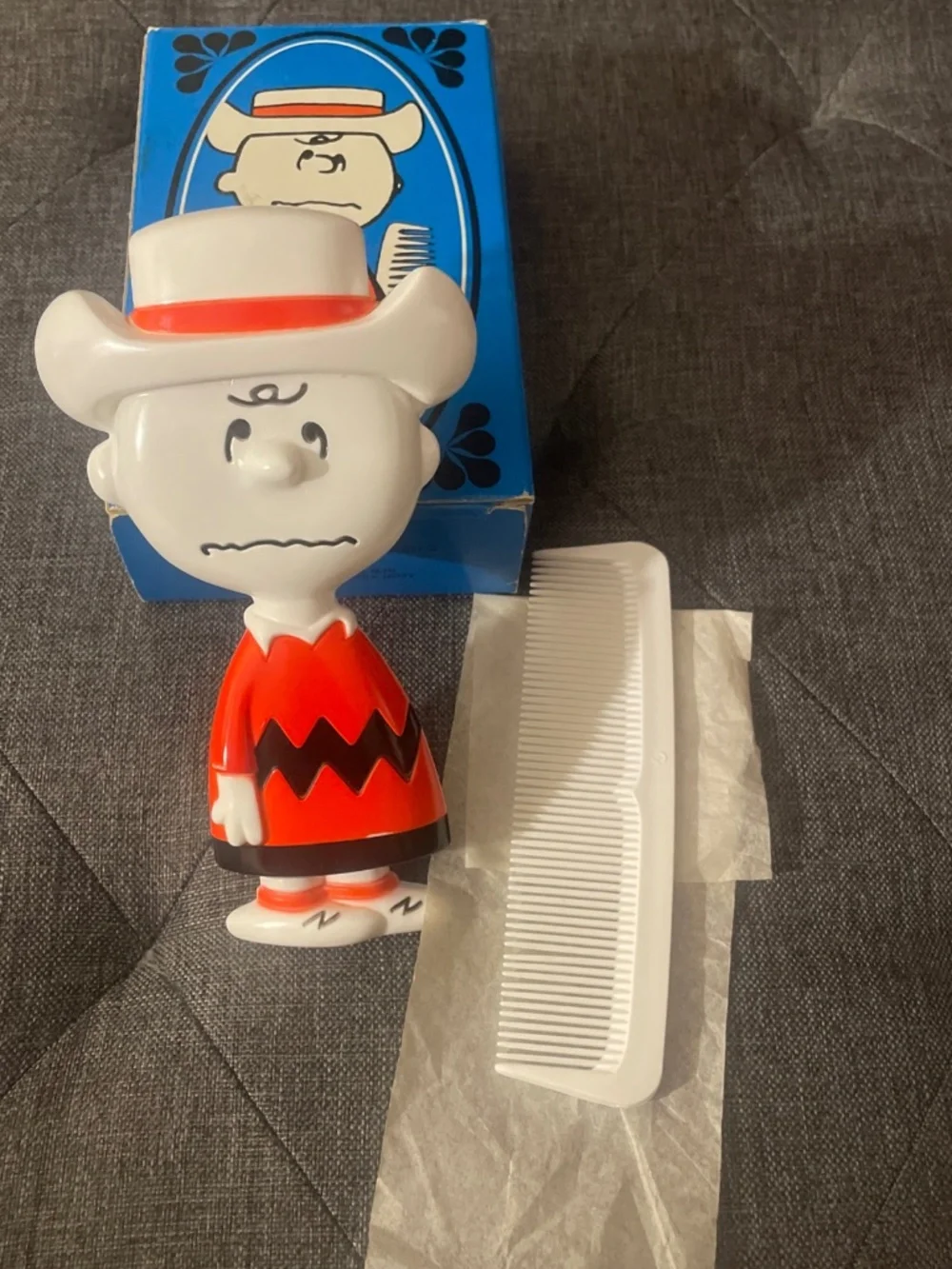 Peanuts Charlie Brown Comb & Brush Set AVON vintage 1971 Plastic New in box